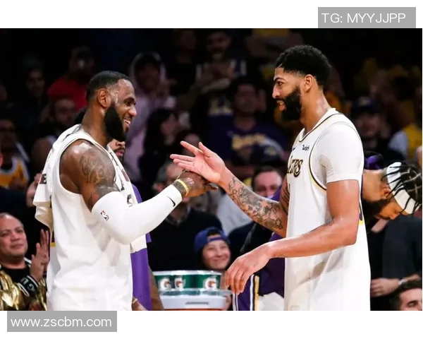 特雷杨引领新一代控卫风潮展现无与伦比的球场魅力与领导力