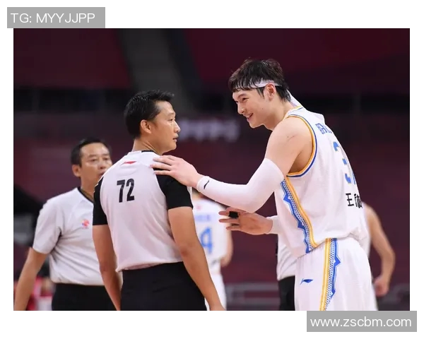 区俊炫领衔对决东莞队全力争胜展现篮球激情与团队合作精神